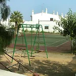 אתר נופש Turiquintas Armação de Pêra