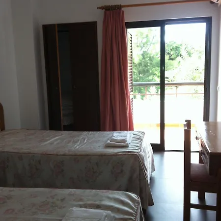 Turiquintas 3* Armação de Pêra